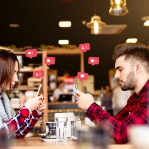 تاثیر سوشال مدیا بر رفتار مصرف‌کننده